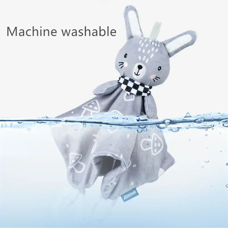 Naninha de pelúcia com chocalho