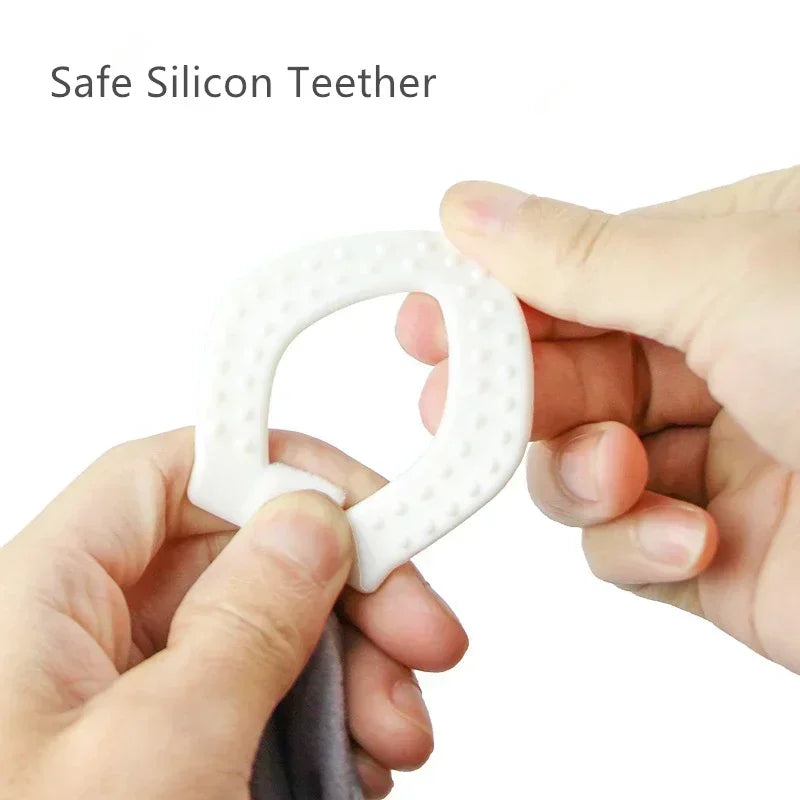 Naninha de pelúcia com chocalho